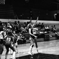 1982 Women's Basketball, EOSC vs. Oregon Tech, Action 11
