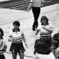 1977 Cheerleaders 27