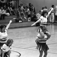 1977 Cheerleaders 26