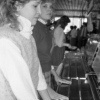 1984 Students Serve Thanksgiving Dinner for Senior Citizens 17
