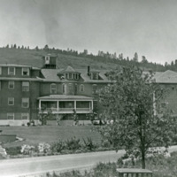 La Grande, Hospital 1