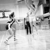 1988 Women's Basketball Action, Oregon Tech at EOSC 04