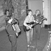 Elgin, Travelling Entertainers 2