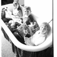 1989 Ackerman Elementary School, Bathtub 03