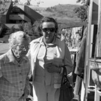 1978 Octoberfest, Bess and Maxine Cook 01