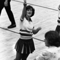 1977 Cheerleaders 02