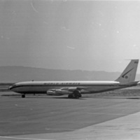 California Airport, 707 1
