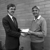 1986 Check Presentation, United Way 03