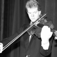 1991 Violinist, Clark Potter 03
