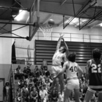 1977 Basketball Action 02