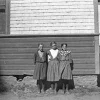La Grande, Girls 1
