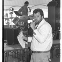 1989 Homecoming, Host 02