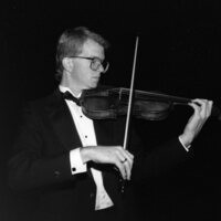 1990 Violinist, Clark Potter 09