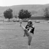 1975 Football Player 02
