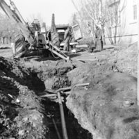 1976 Employees, Hole 1-2