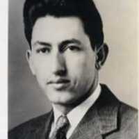 50's Employee, Simon Chavez