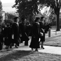 1980 Graduation, Graduates Walk 02