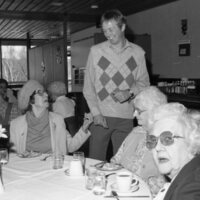 1985 Students Serve Elderly 08