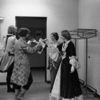 1977 Languages, French Club 22