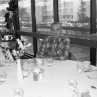 1985 Students Serve Elderly 16