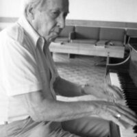1985 Elderhostel Program, Piano Player 08