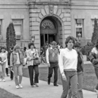 1986 Students &amp; Employees, Walking 07