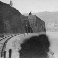 Columbia Gorge, Train Track