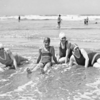 Reuter Group-XX, Beach 6