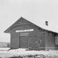Island City, Railroad Station