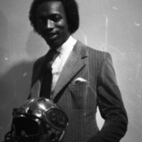 1981 Football Players with Trophy 08