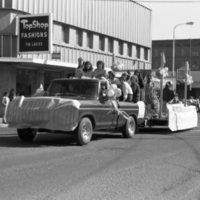 1981 Homecoming Parade, Floats 09