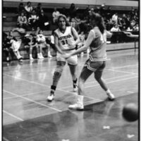 1991 Women's Basketball Action, Lewis &amp; Clark at EOSC 10