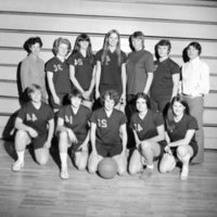 1972 Women's Basketball Team 01