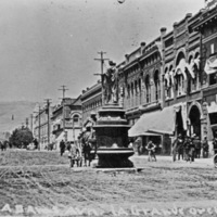La Grande, Street Scene 35