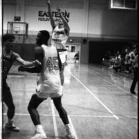 1991 Men's Basketball Action, Southern Oregon at EOSC 10