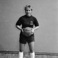 1985 Women's Basketball Players, October Portraits 07