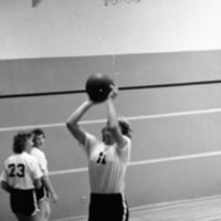 1980 Women's Basketball Action 07