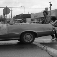 1985 Octoberfest Parade, Car Pushing 02