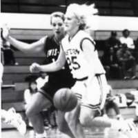 1992-93 Women's Basketball Action 2