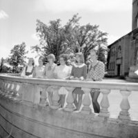 1970 Students, Women 01