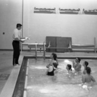 1977 Swimming, Lifesaving Class 01