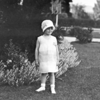 Reuter Group-YY, Girl 2