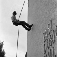 1976 Outdoor Program, Rappelling 02