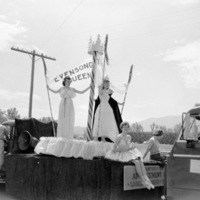 1956-57 Parade, Royalty 1