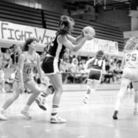 1988 Women's Basketball Action, Oregon Tech at EOSC 23