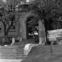 1984 Ackerman School Entrance 02
