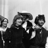 1980 Renaissance Couples 02