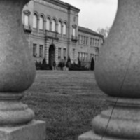 1977 Inlow Hall Entrance 1