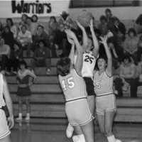 1985 Women's Basketball Action, EOSC vs. LCSC 05