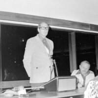 1975 Town Hall Meeting with Governor Straub 06